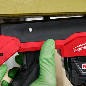 Milwaukee 2129 - 20 M18™ Magnetic Extendable Boom Light - Mississauga Hardware Centre Inc