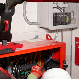 Milwaukee 2129 - 20 M18™ Magnetic Extendable Boom Light - Mississauga Hardware Centre Inc