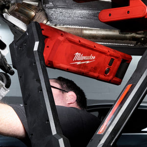 Milwaukee 2129 - 20 M18™ Magnetic Extendable Boom Light - Mississauga Hardware Centre Inc