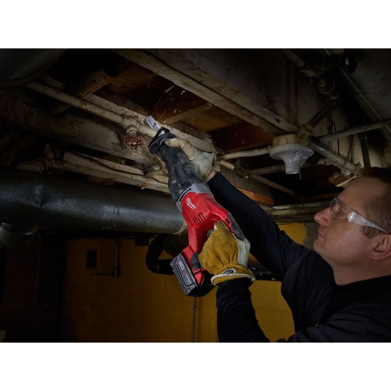 Milwaukee 2621 - 21P M18 SAWZALL Reciprocating Saw Kit w/5 AMP battery - Mississauga Hardware Centre Inc