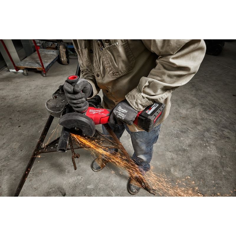 Milwaukee 2882 - 22 M18 FUEL 4 - 1/2n / 5in Braking Grinder w/ ONE - KEY Paddle Switch, No Lock - Mississauga Hardware Centre Inc