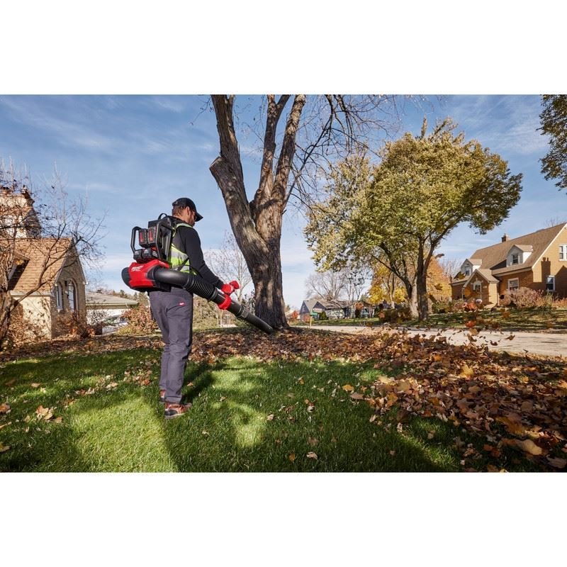 Milwaukee 3009 - 24HD M18 FUEL Dual Battery Backpack Blower Kit - Mississauga Hardware Centre Inc
