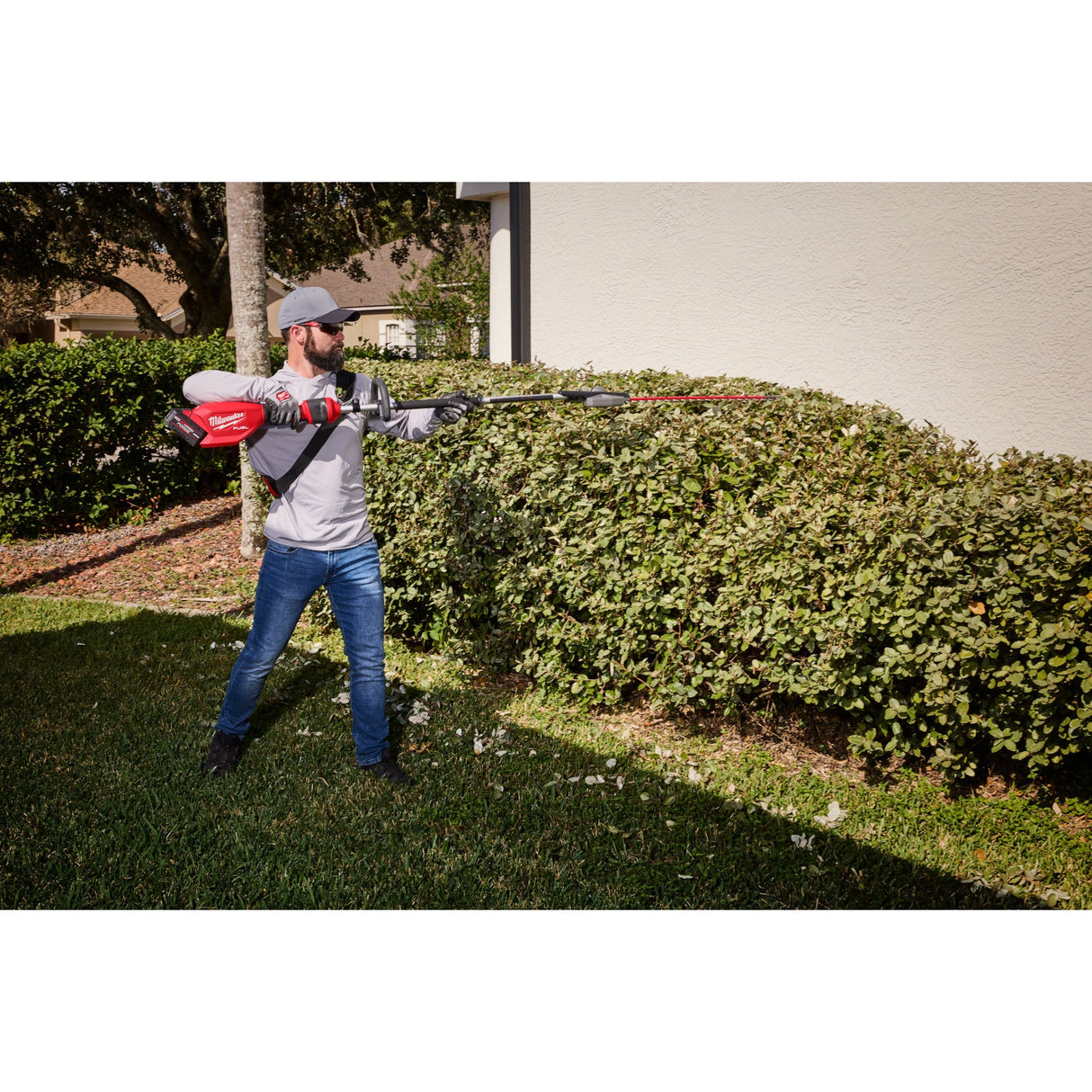 Milwaukee 3012 - 20 M18 FUEL™ Pole Articulating Hedge Trimmer - Mississauga Hardware Centre Inc