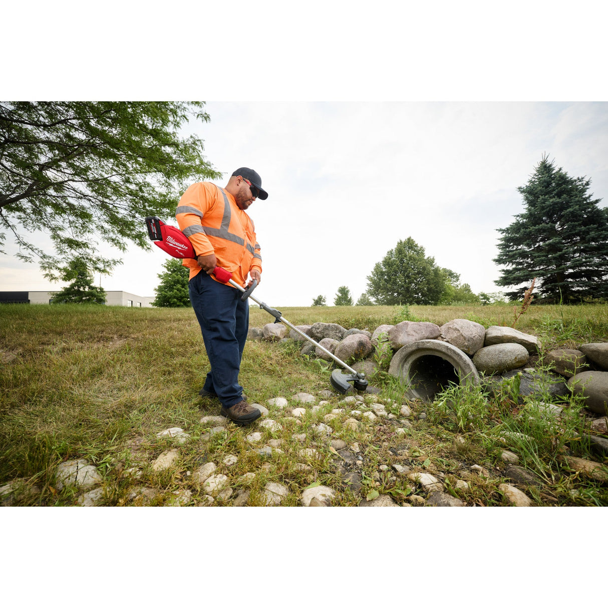 Milwaukee 3016 - 20ST M18 FUEL™ String Trimmer w/ QUIK - LOK™ - Mississauga Hardware Centre Inc