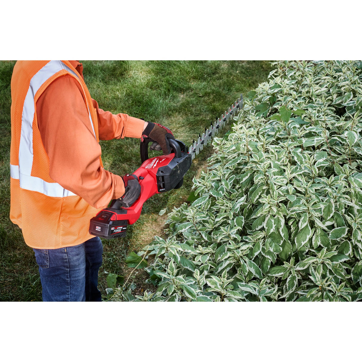 Milwaukee 3033 - 20 M18 FUEL™ 24" Hedge Trimmer - Mississauga Hardware Centre Inc