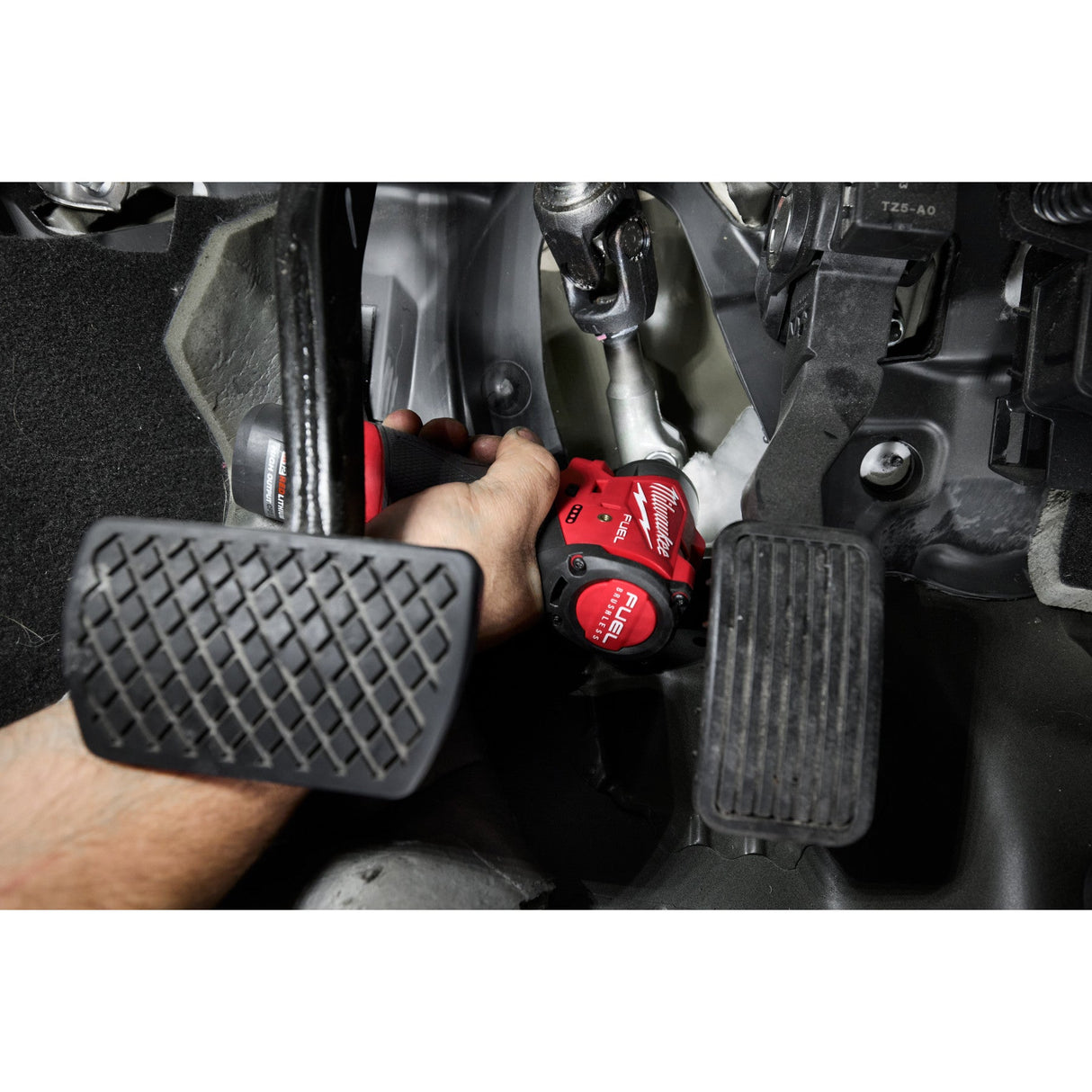 Milwaukee 3049 - 20 M12 FUEL™ 3/8" Subcompact Impact Wrench w/ Friction Ring (Tool Only) - Mississauga Hardware Centre Inc