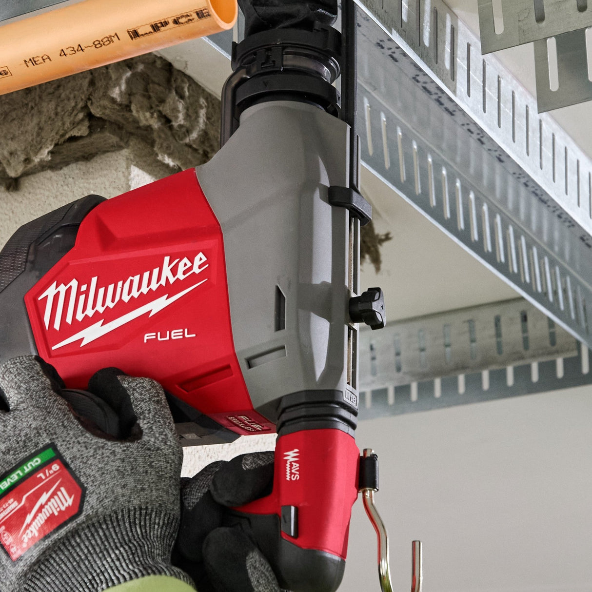 Milwaukee 3311 - 22 M18 FUEL™ Overhead Rotary Hammer w/ Integrated Dust Extraction - Mississauga Hardware Centre Inc