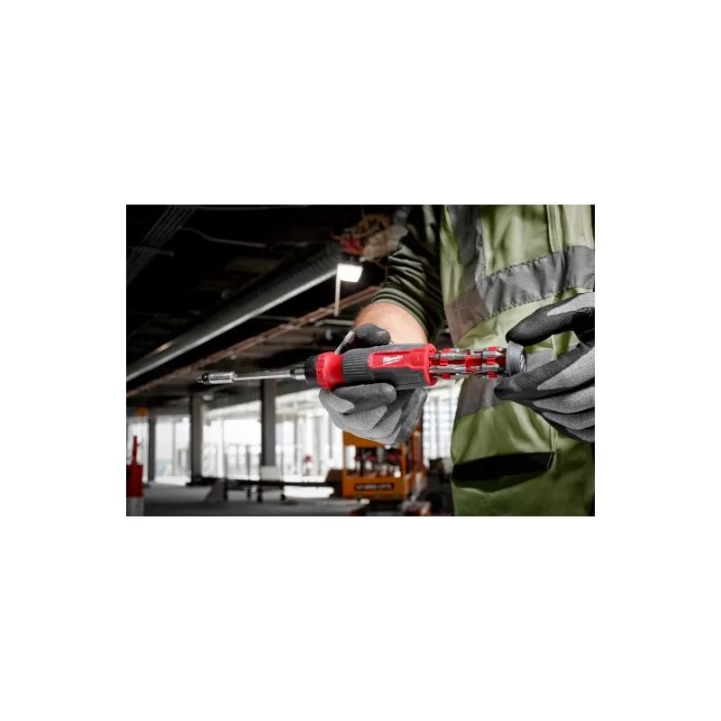 Milwaukee | 48 - 22 - 2904 27 - in - 1 Ratcheting Multi - Bit Screwdriver - Mississauga Hardware Centre Inc