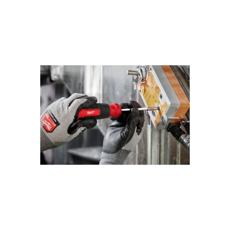 Milwaukee | 48 - 22 - 2908 14 - in - 1 Hex Multi - Bit Screwdriver - Mississauga Hardware Centre Inc