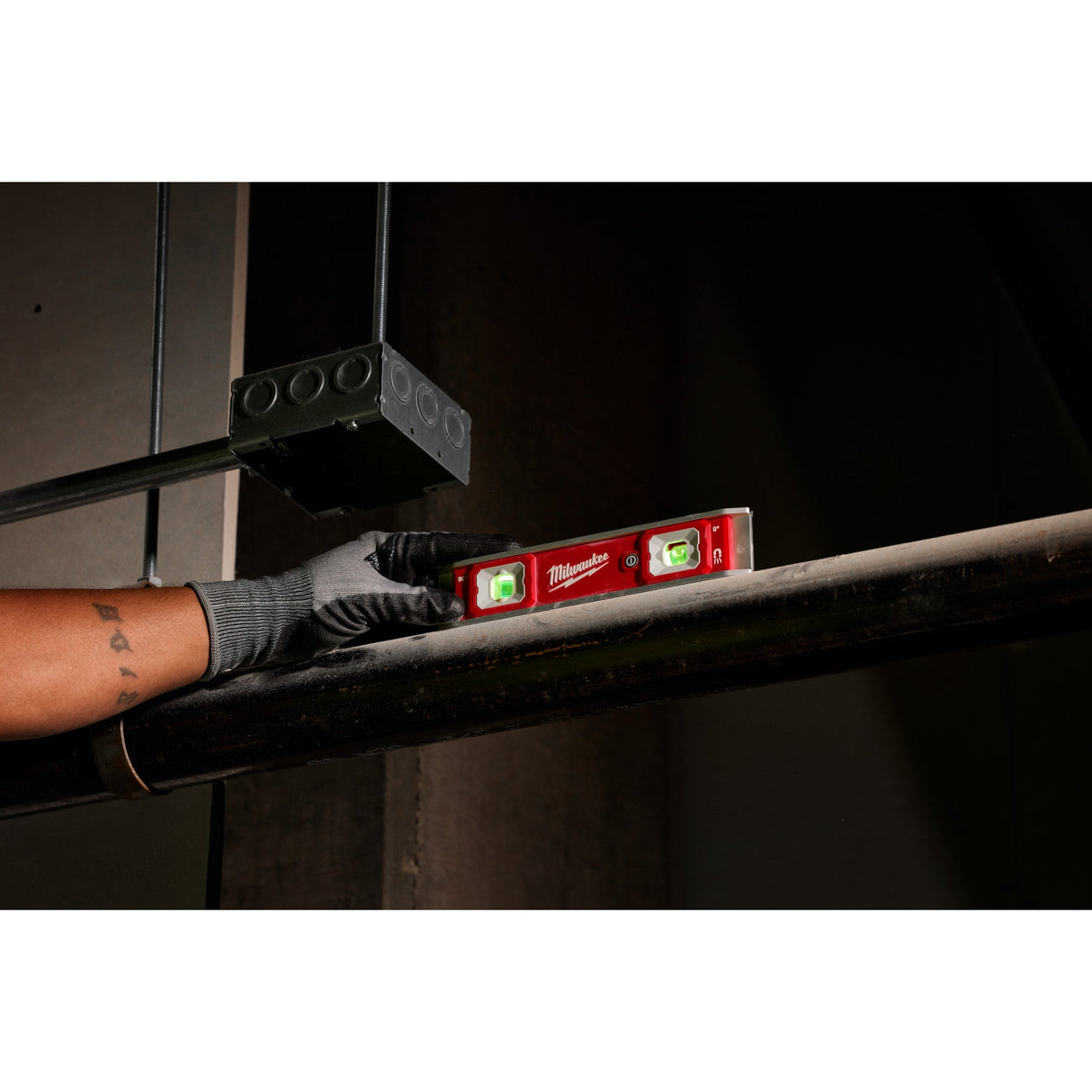 Milwaukee 48 - 22 - 5105 9" Torpedo Level with Lighted Vials - Mississauga Hardware Centre Inc