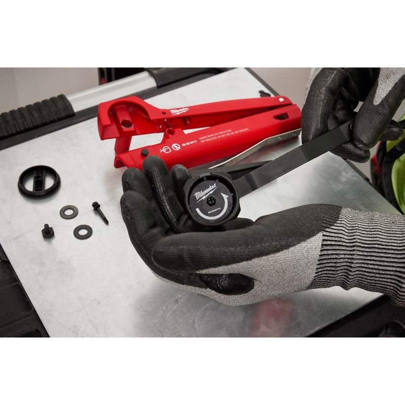 Milwaukee 48 - 22 - 6111 Armored Cable Cutter - Mississauga Hardware Centre Inc