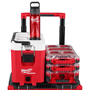 Milwaukee 48 - 22 - 8372R 34oz PACKOUT™ Bottle with Chug Lid - Red - Mississauga Hardware Centre Inc