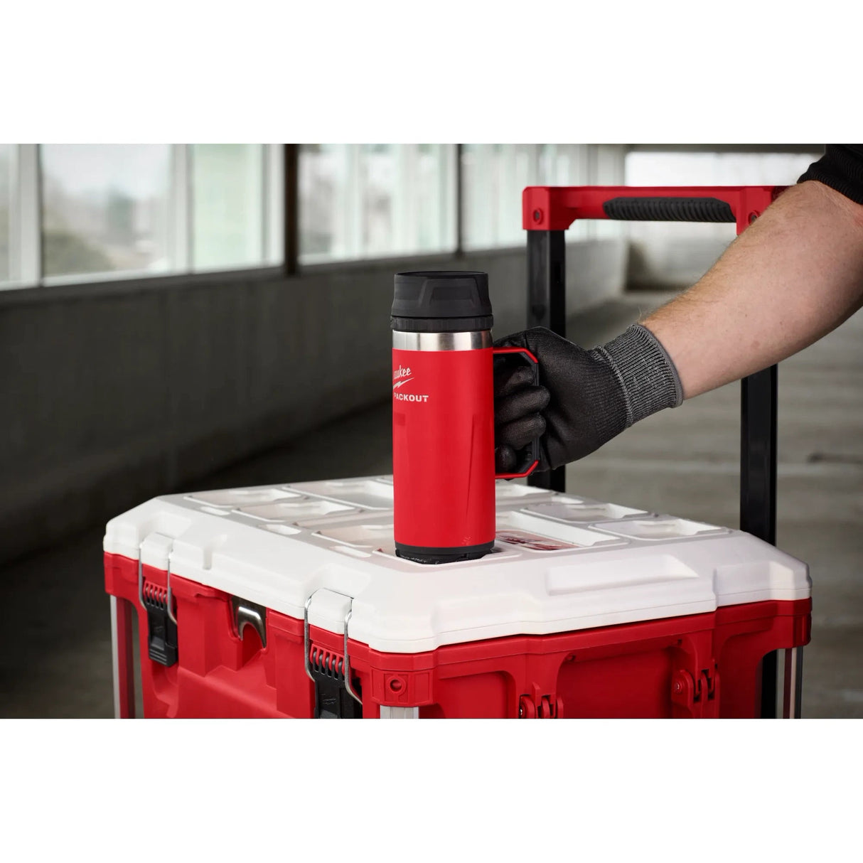 Milwaukee 48 - 22 - 8394R PACKOUT™ 18oz Insulated Mug with Sip Lid - Mississauga Hardware Centre Inc