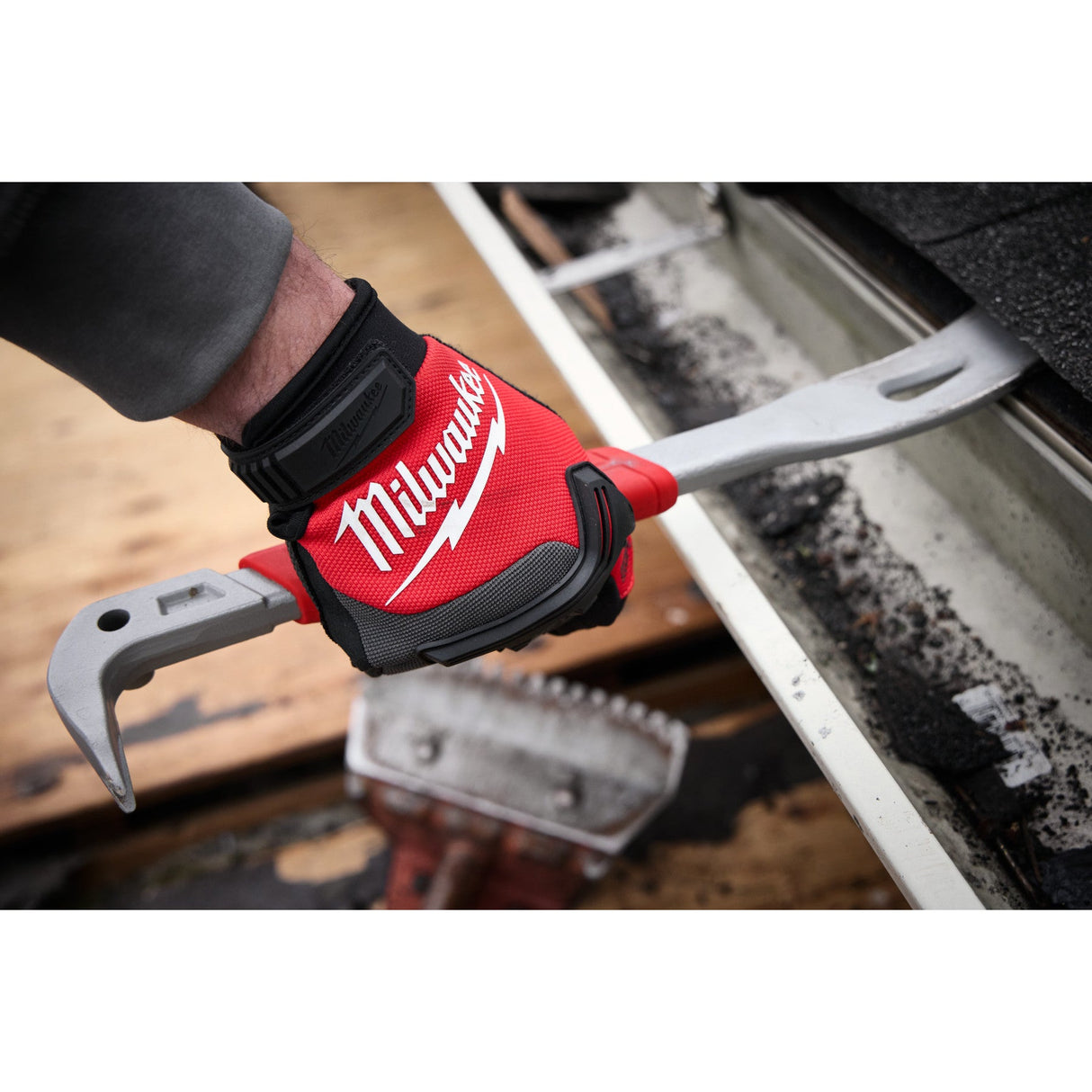 Milwaukee 48 - 22 - 9046 16" Molding Puller - Mississauga Hardware Centre Inc