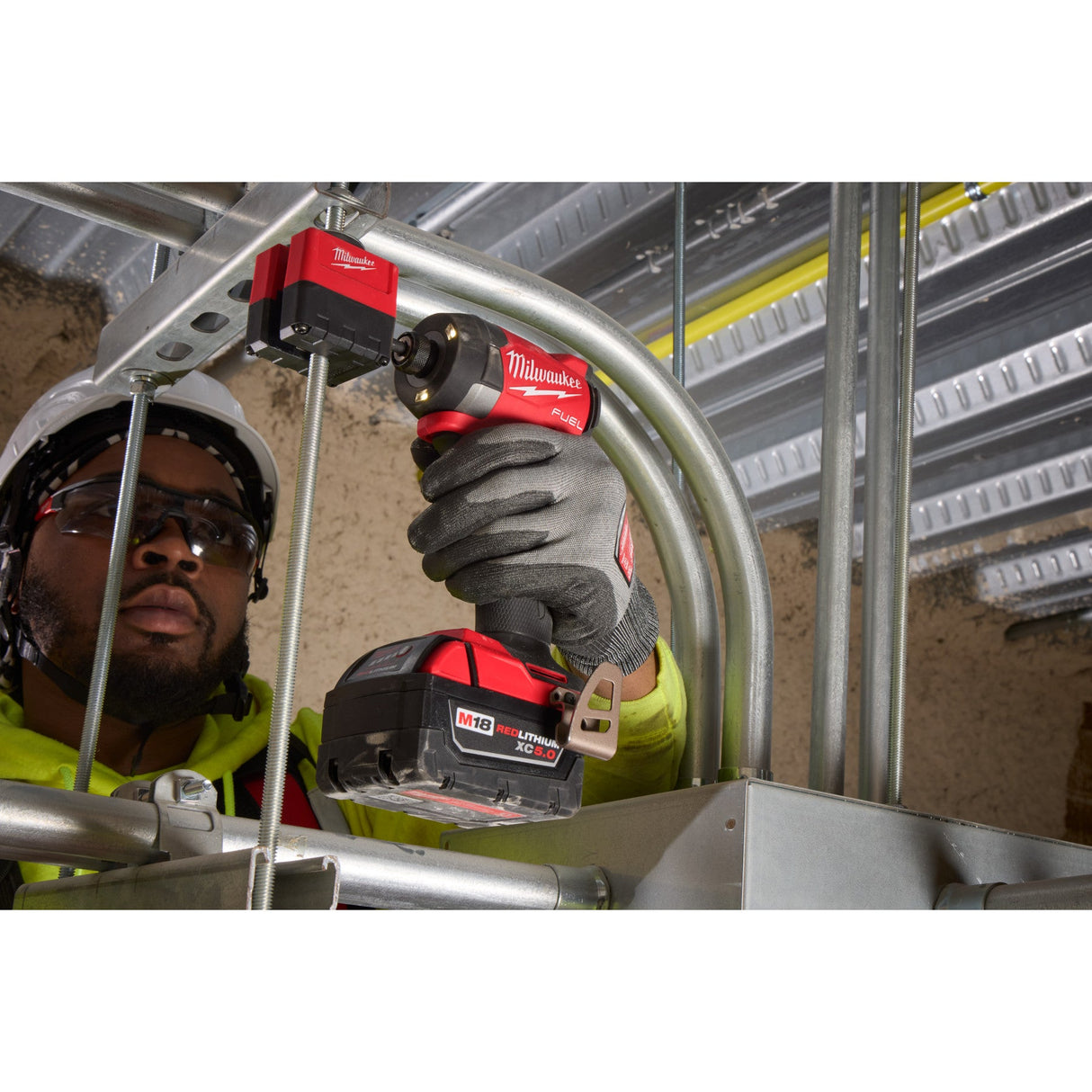 Milwaukee 48 - 32 - 2391 SHOCKWAVE™ Impact Duty 3/8" Threaded Rod Nut Runner - Mississauga Hardware Centre Inc