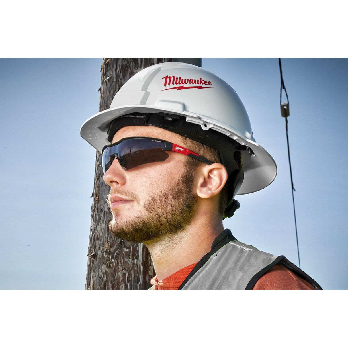 Milwaukee 48 - 73 - 2015 Safety Glasses - Tinted Anti - Scratch Lenses - Mississauga Hardware Centre Inc