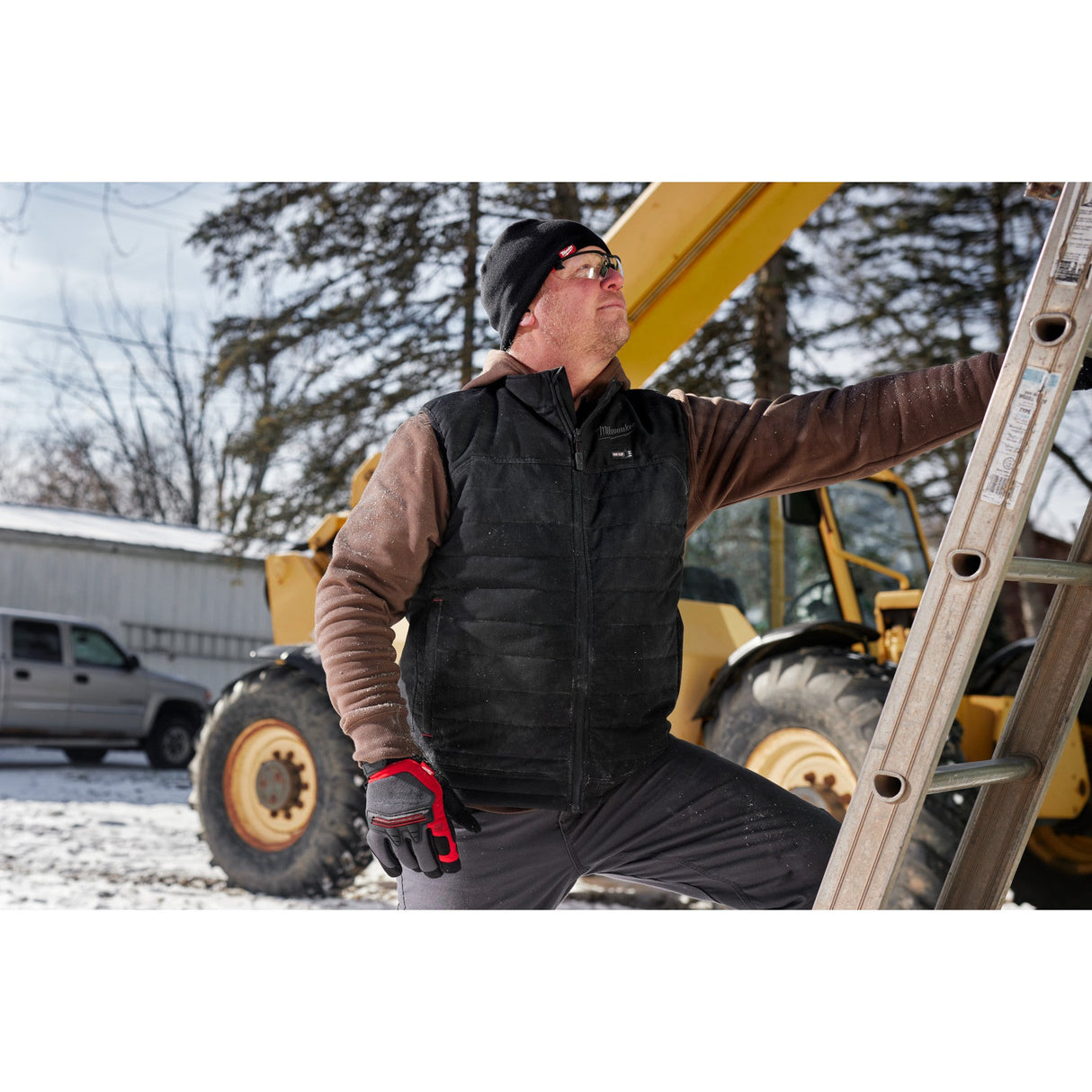 Milwaukee M300 - 21 M12™ Heated AXIS™ Vest - Mississauga Hardware Centre Inc