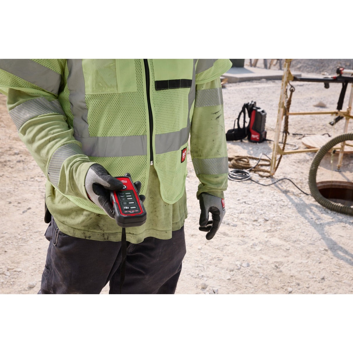 Milwaukee MXF211 - 1XC MX FUEL™ 1HP 2" Submersible Pump Kit - Mississauga Hardware Centre Inc