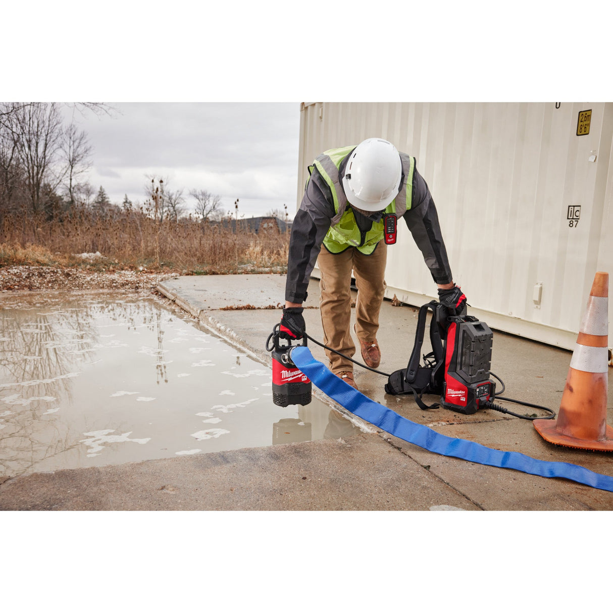 Milwaukee MXF211 - 1XC MX FUEL™ 1HP 2" Submersible Pump Kit - Mississauga Hardware Centre Inc