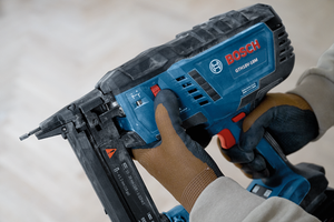 BOSCH GTH18V-18MN Professional 18V Brushless 18-Gauge Narrow Crown Stapler (Bare Tool)