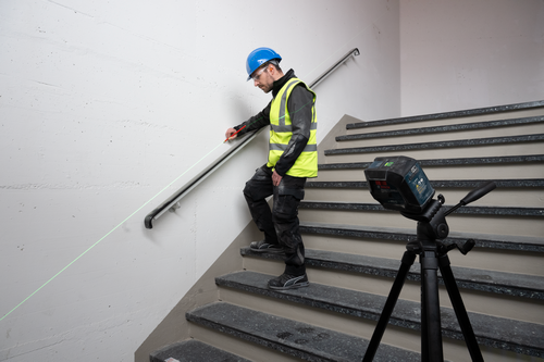 BOSCH GLL100-42GL 3.7V Green-Beam Self-Leveling Cross-Line Laser with Li-Ion Battery