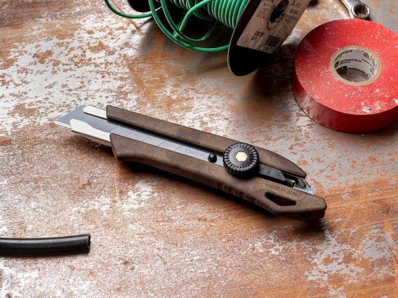 OLFA 18mm WD - L Wood Composite Ratchet Lock Utility Knife - Mississauga Hardware Centre Inc