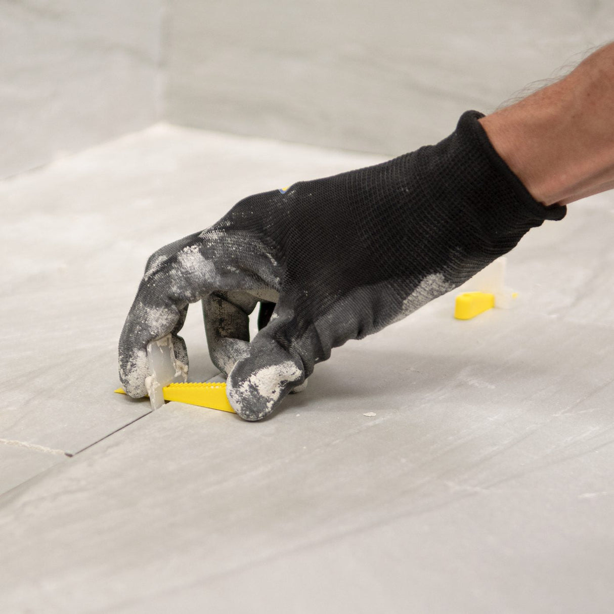 QEP 99740 1/16" LASH® Clips, Box - 1000 Qty - Mississauga Hardware Centre Inc