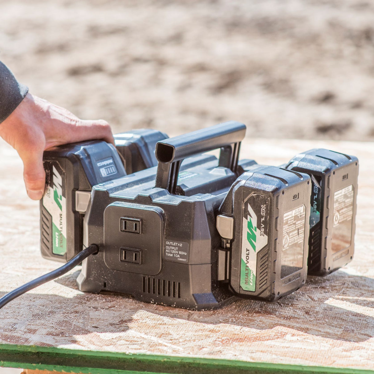 metabo HPT UC18YTSLM 4 Port 18V/36V Lithium Ion Battery Charger
