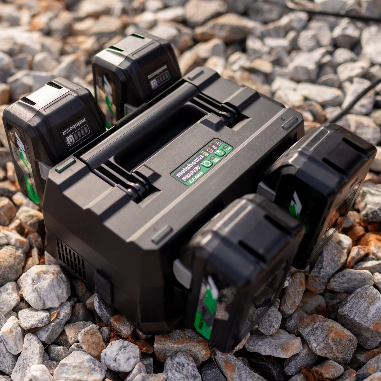 metabo HPT UC18YTSLM 4 Port 18V/36V Lithium Ion Battery Charger