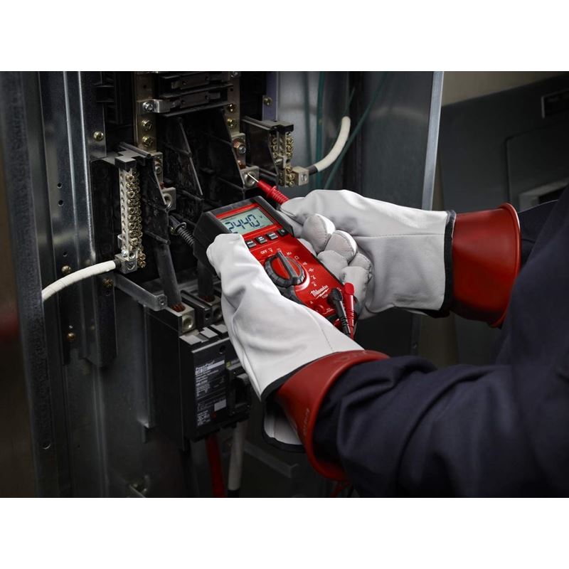 2216 - 20 Digital Multimeter - Mississauga Hardware Centre IncMilwaukee2216-20