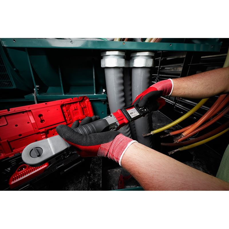 2465 - 20 M12 FUEL 12 Volt Lithium - Ion Brushless Cordless 3/8 in. Digital Torque Wrench with ONE - KEY - Tool Only - Mississauga Hardware Centre IncMilwaukee2465-20