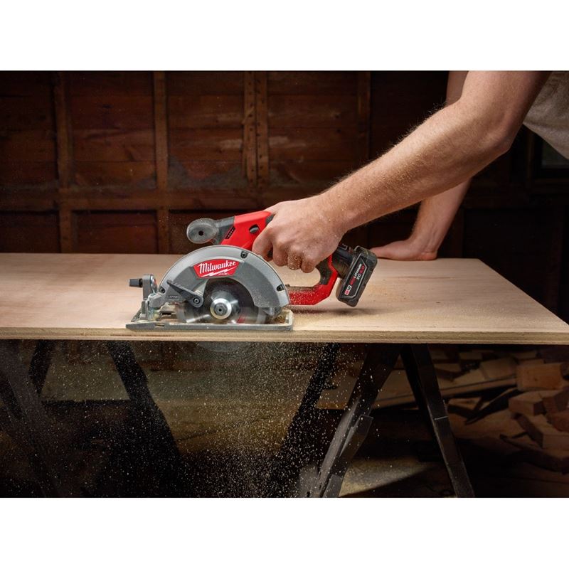 2530 - 20 M12 FUEL 12 Volt Lithium - Ion Brushless Cordless 5 - 3/8 in. Circular Saw - Tool Only - Mississauga Hardware Centre IncMilwaukee2530-20