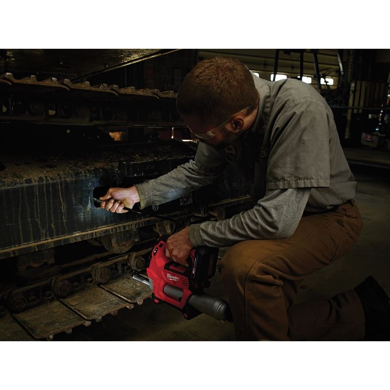 2646 - 22CT M18 18 Volt Lithium - Ion Cordless 2 - Speed Grease Gun Kit - Two Battery - Mississauga Hardware Centre IncMilwaukee2646-22CT