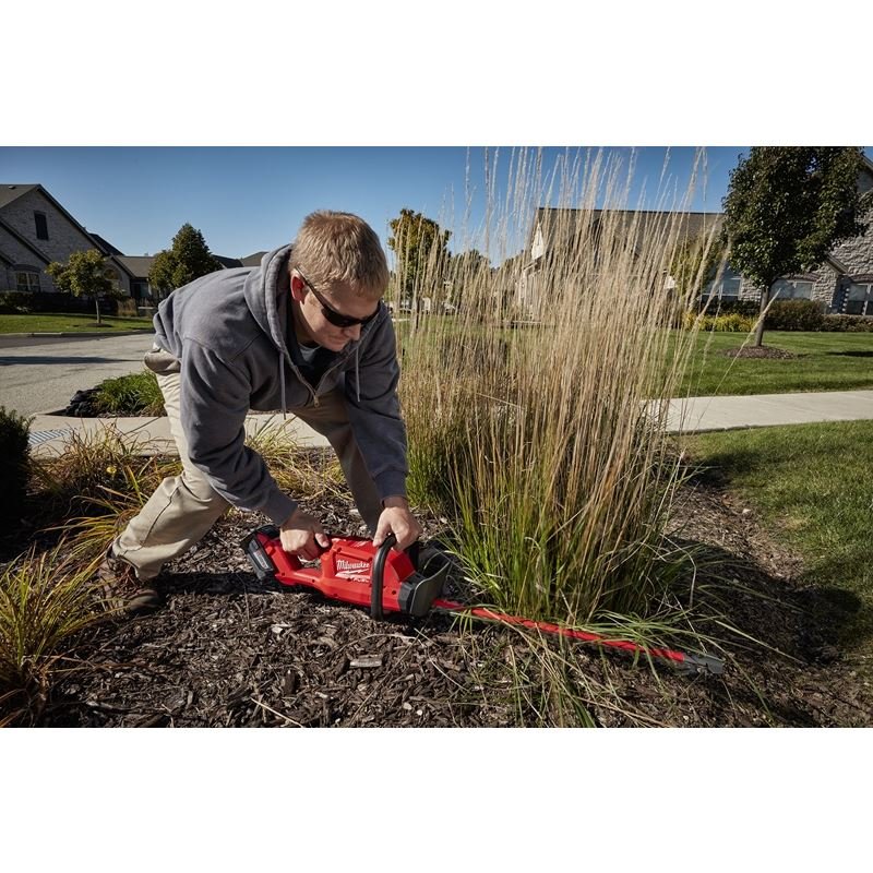 2726 - 20 M18 FUEL 18 Volt Lithium - Ion Brushless Cordless Hedge Trimmer - Tool Only - Mississauga Hardware Centre IncMilwaukee2726-20