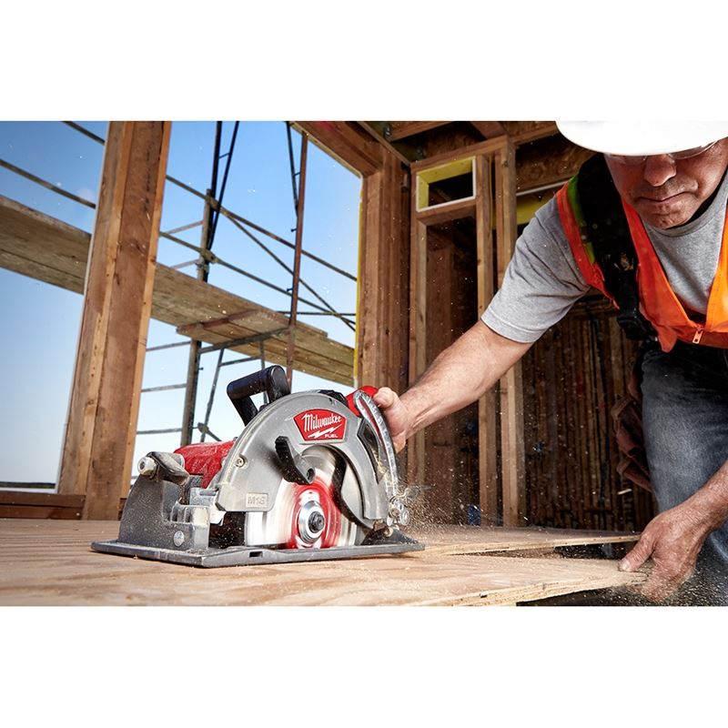 2830 - 21HD M18 FUEL 18 Volt Lithium - Ion Brushless Cordless Rear Handle 7 - 1/4 in. Circular Saw Kit - Mississauga Hardware Centre IncMilwaukee2830-21HD
