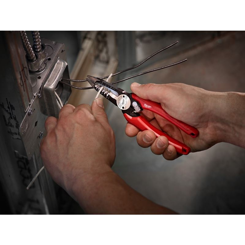48 - 22 - 3079 Electricians Combination Wire Pliers - Mississauga Hardware Centre IncMilwaukee48-22-3079