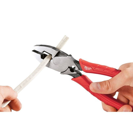 48 - 22 - 6100 9 in. High Leverage Lineman ft.s Pliers with Crimper - Mississauga Hardware Centre IncMilwaukee48-22-6100