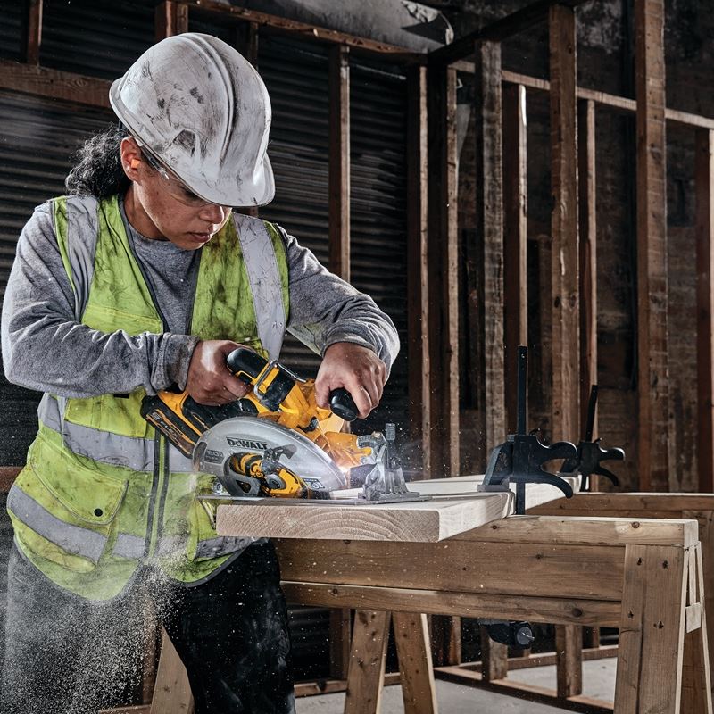 DEWALT DCS573B 20V MAX 7-1/4 IN. BRUSHLESS CORDLESS CIRCULAR SAW WITH FLEXVOLT ADVANTAGE (TOOL ONLY)