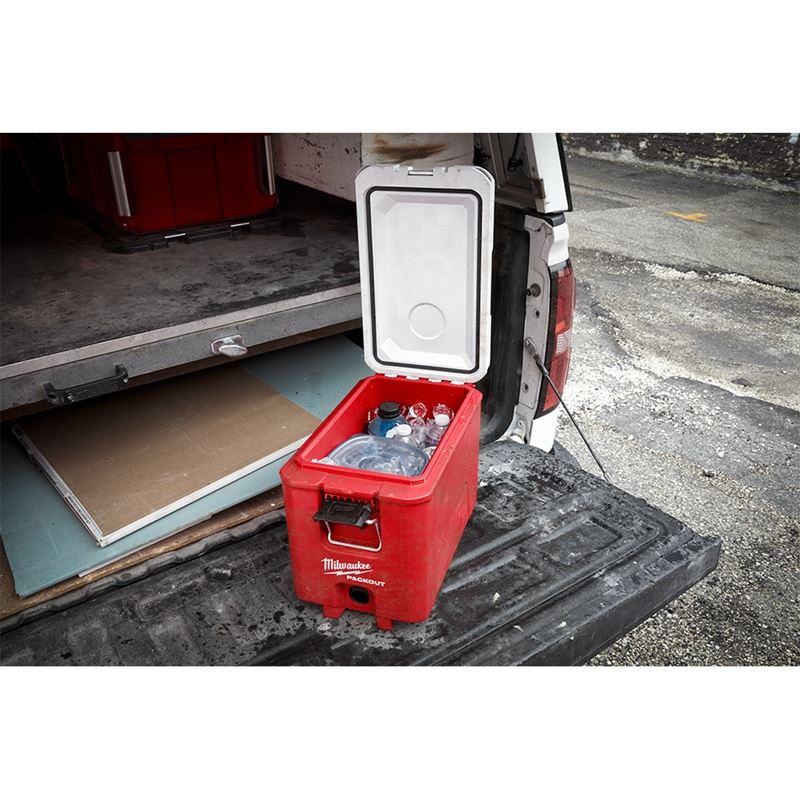 Milwaukee PACKOUT Cooler