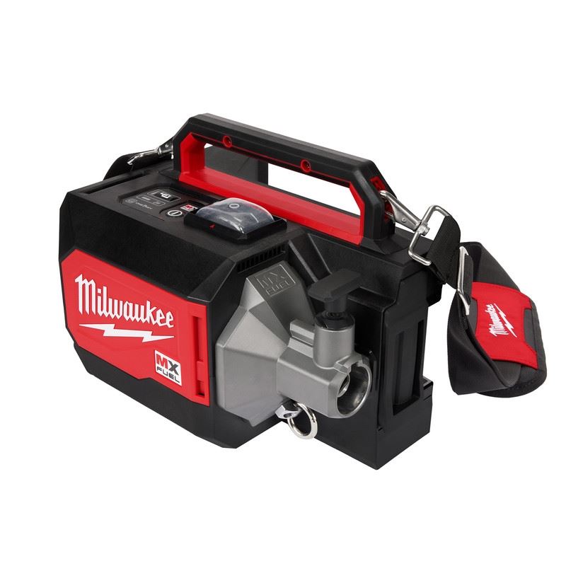 Milwaukee MXF370-2XC Concrete Vibrator Kit