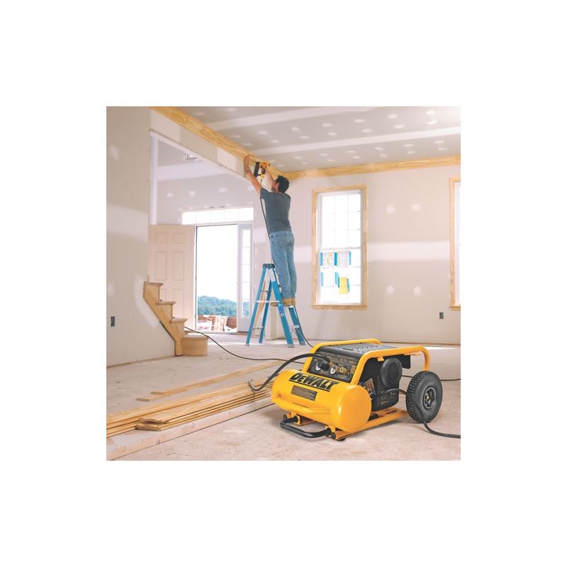 DEWALT | D55146 1.6 HP Continuous, 200 PSI, 4.5 Gallon Compressor