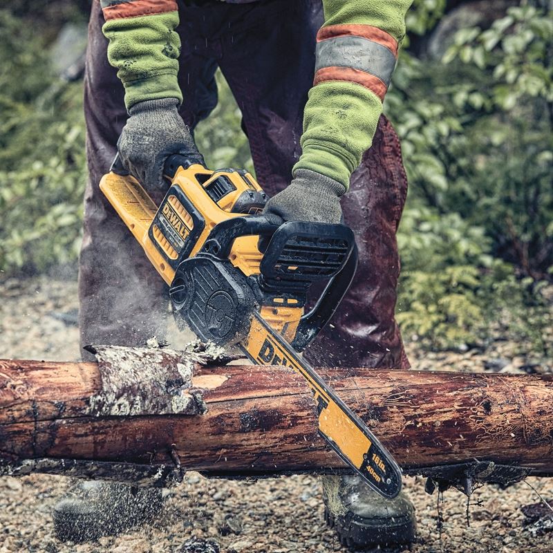 DEWALT DCCS670B FLEXVOLT 60V MAX* Cordless Chainsaw (Tool Only)