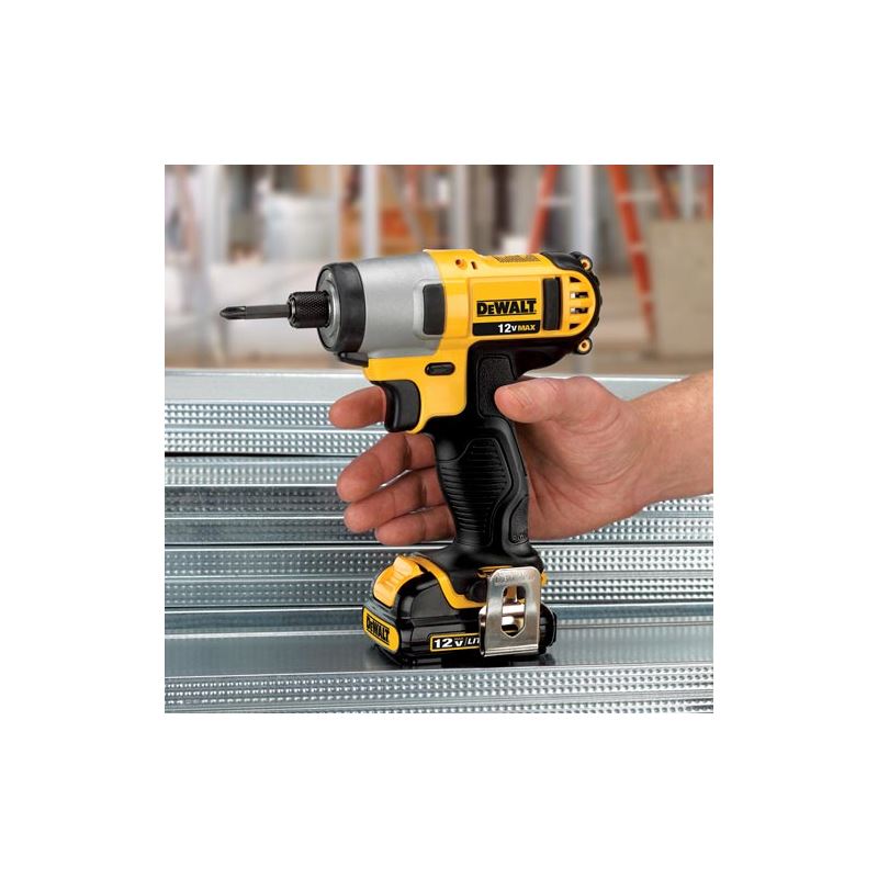 DEWALT | DCF815S2 12V MAX* 1/4" Impact Driver Kit