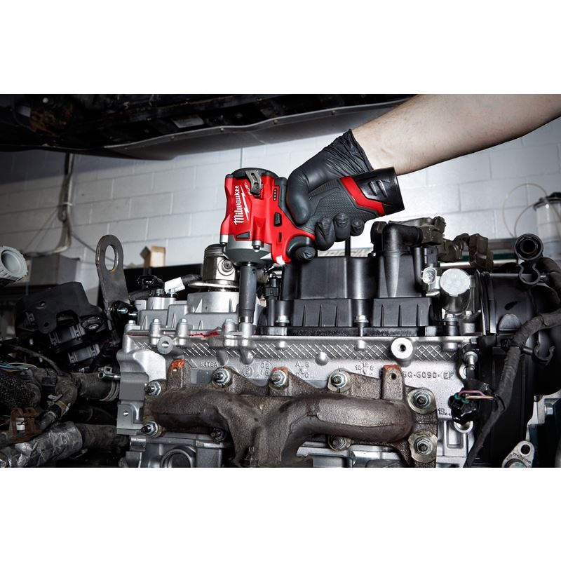 Milwaukee 2554-22 M12 FUEL 3/8" Stubby Impact Wrench Kit