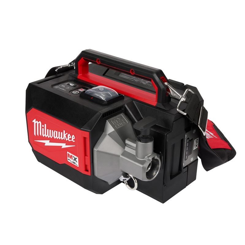 Milwaukee MXF370-2XC Concrete Vibrator Kit