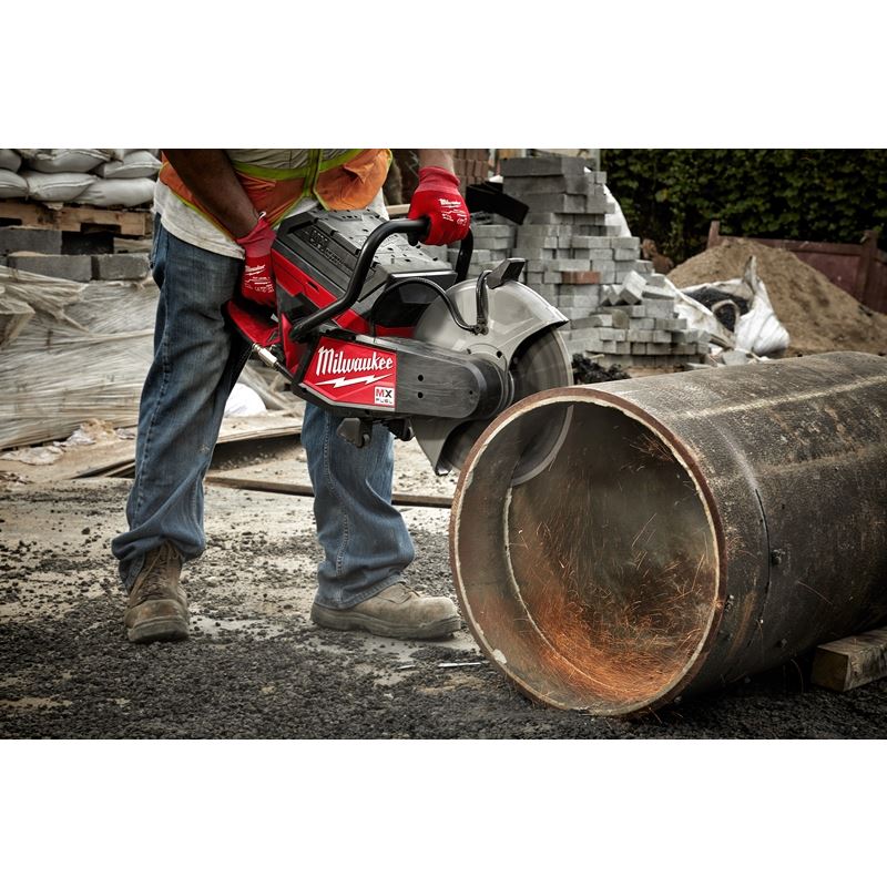 Milwaukee MX FUEL 14in Cut-Off Saw Kit