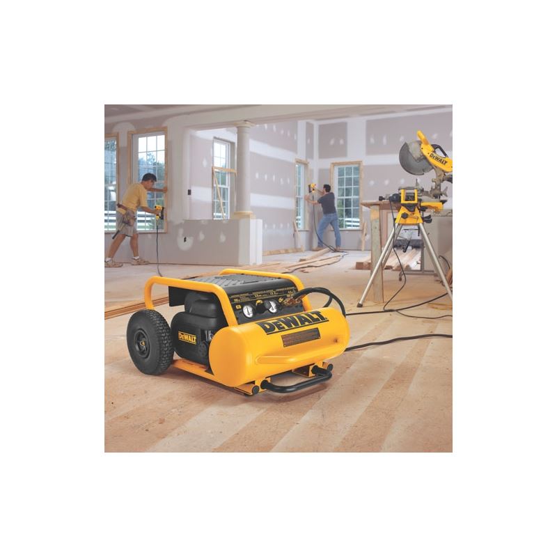 DEWALT | D55146 1.6 HP Continuous, 200 PSI, 4.5 Gallon Compressor