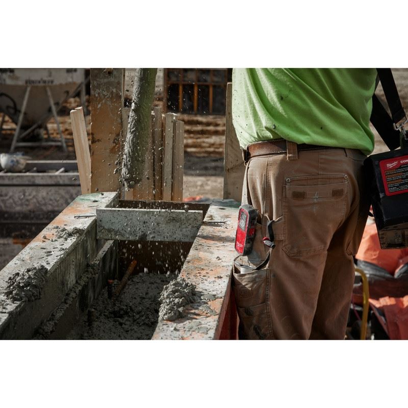Milwaukee MXF370-2XC Concrete Vibrator Kit