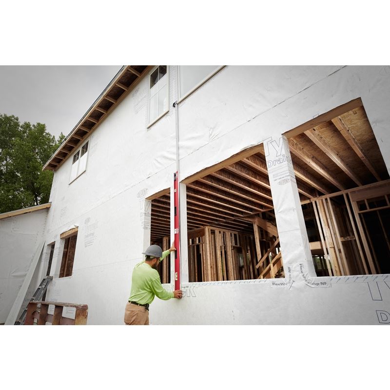 Milwaukee MLXP712   6.5' - 12' Expandable Level