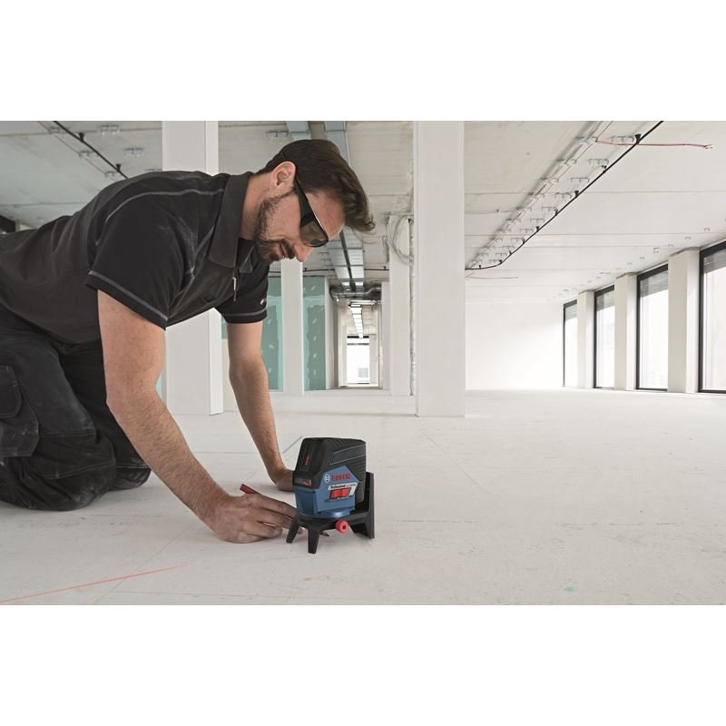 Bosch | GCL100 - 80C 12V Max Connected Cross - Line Laser with Plumb Points - Mississauga Hardware Centre IncBOSCHGCL100-80C